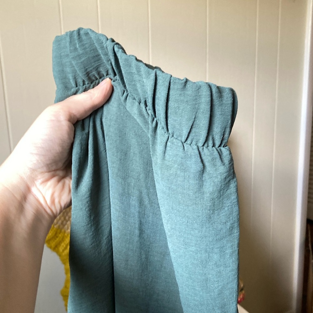 JOJO-M NWT green flare pants